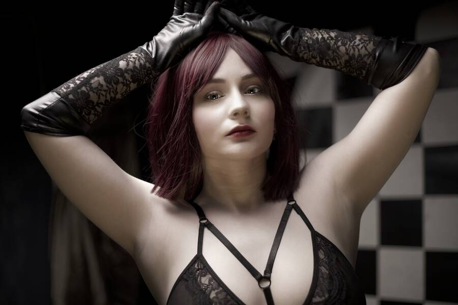 photographer dalesdesigns lingerie modelling photo with @Raven_Blackmoore