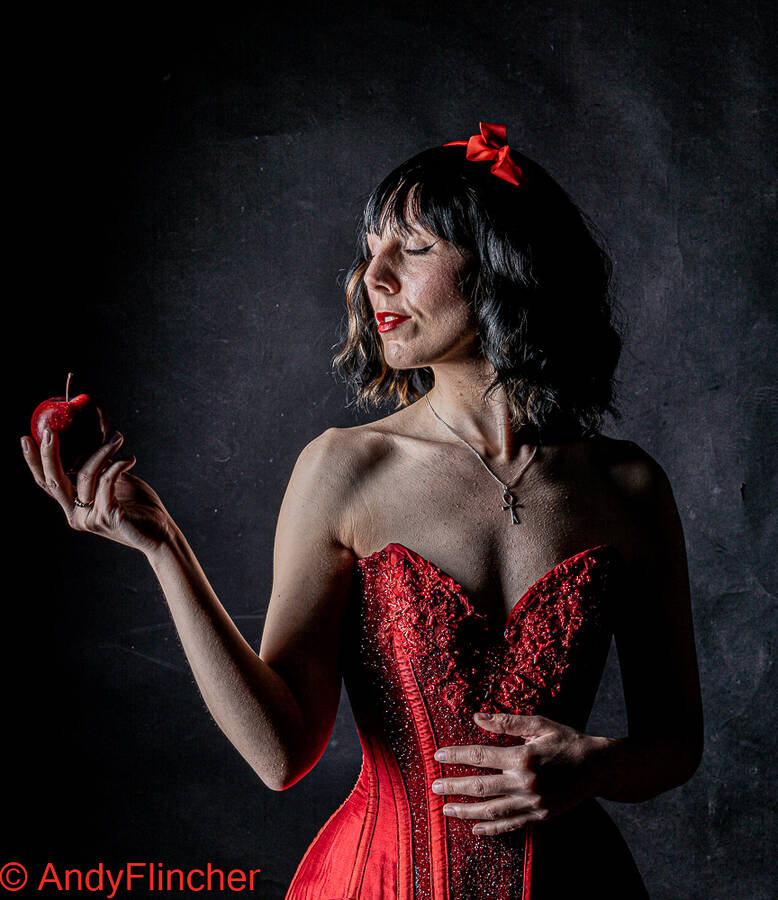 photographer Flincher cosplay modelling photo with @Vampire_princess