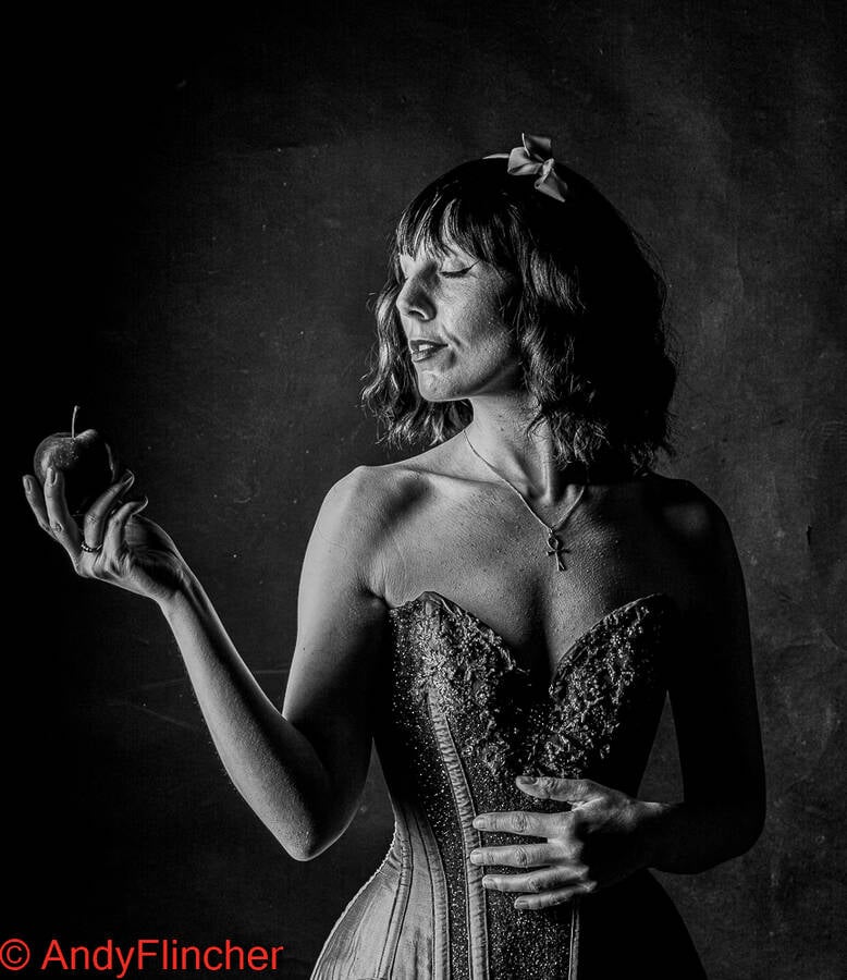 photographer Flincher cosplay modelling photo with @Vampire_princess