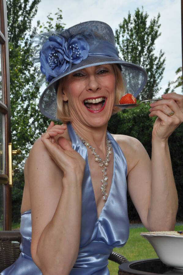 photographer Flashmania lifestyle modelling photo taken at Cheshire with Hazel