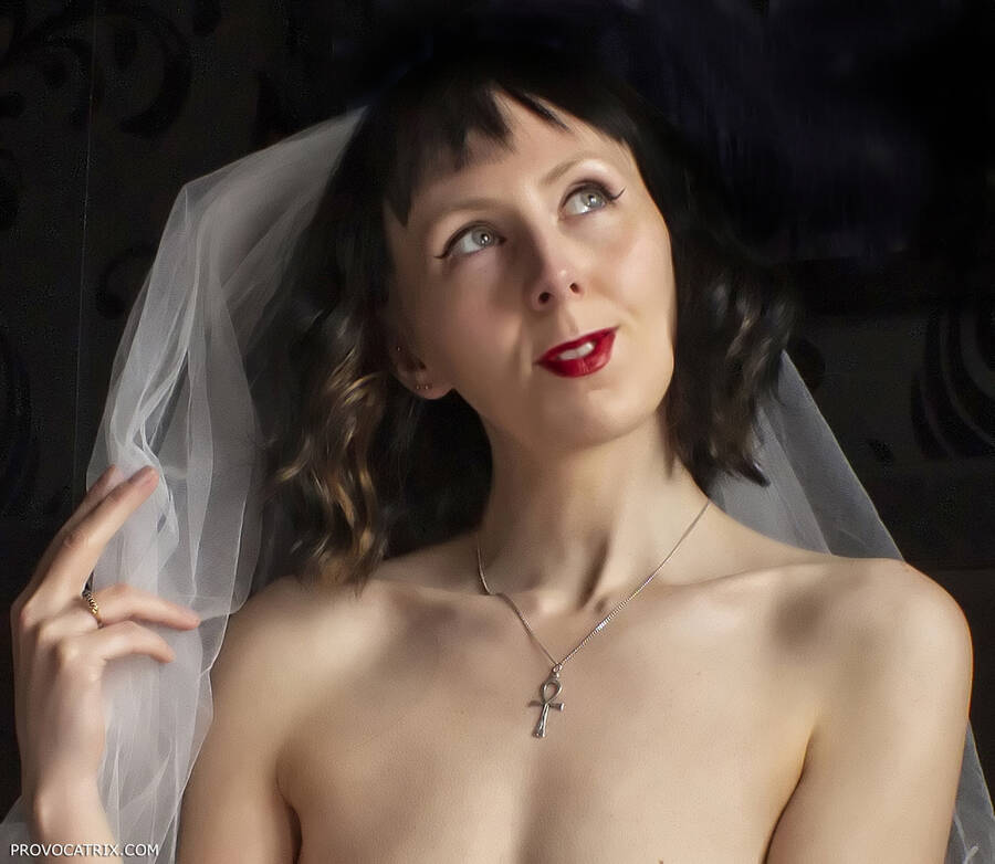 photographer Provocatrix headshot modelling photo with @Vampire_princess
