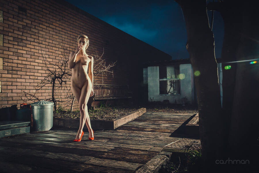 model Katie Green nude modelling photo taken at Cardiff Bay taken by Cashman