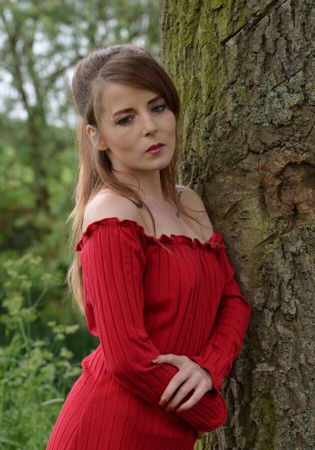 photographer Pete69 glamour modelling photo taken at Secret Garden with @TheaRosee