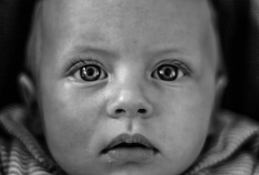 photographer RobBishop headshot modelling photo. shot of a naturally posed baby.
