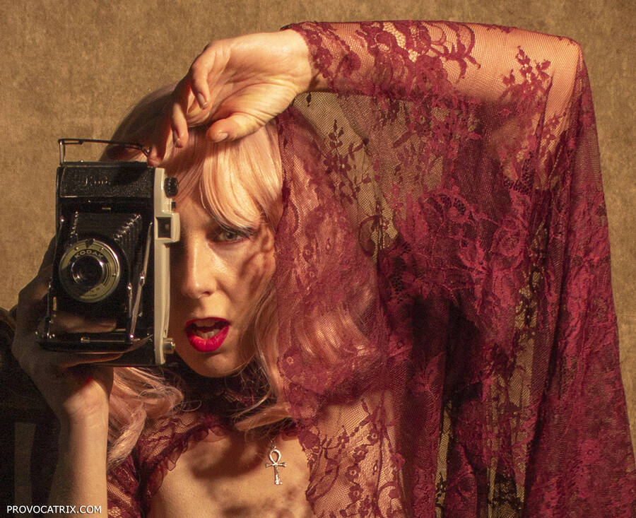 photographer Provocatrix fashion modelling photo with @Vampire_princess
