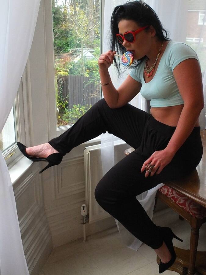 photographer toenails fashion modelling photo