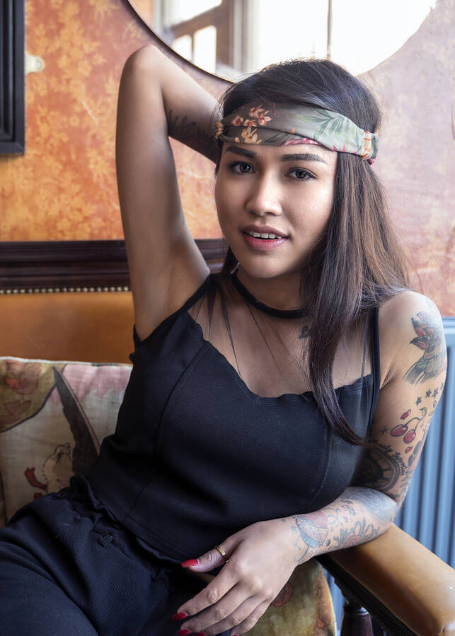 model Vee Henrina stock modelling photo