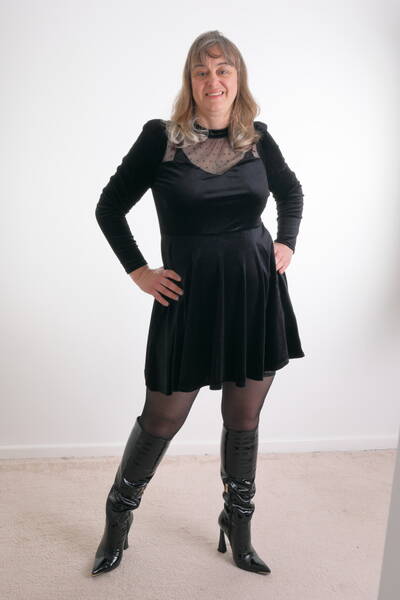 photographer PhotomanBeds glamour modelling photo with @Ru_Corner