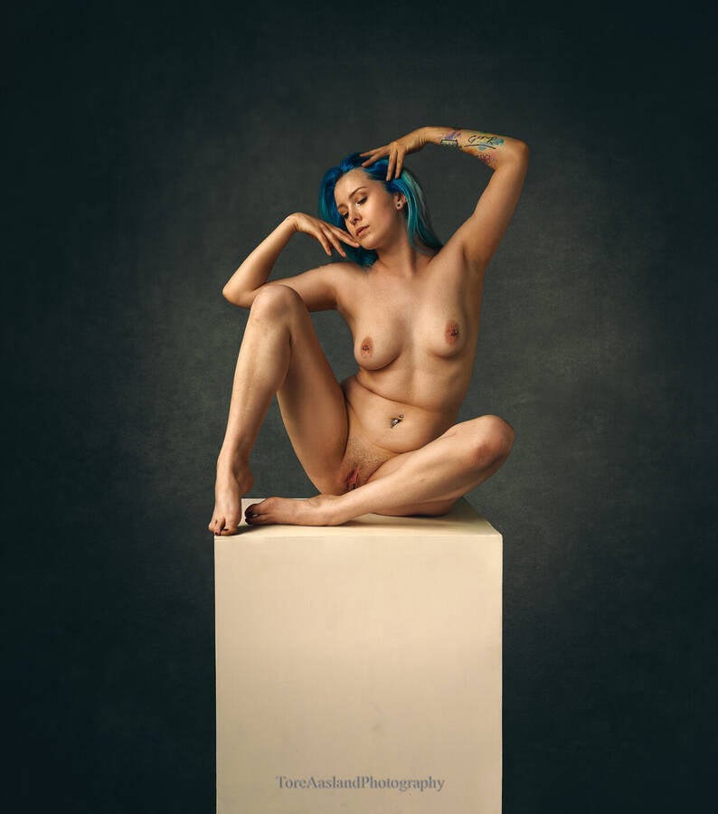 photographer ToreAaslandPhotography nude modelling photo taken at My studio with Ailen
