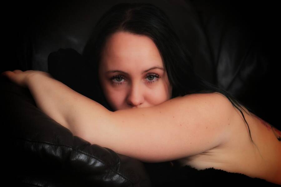 photographer SexyPhotos classic modelling photo taken at Home shoot with @clare_louise