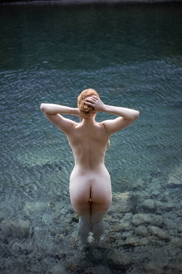 model AuroraPhoenix implied nude modelling photo taken by Sacha Saxer