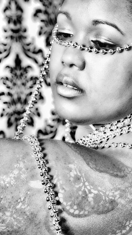 photographer Mike and Niki fashion modelling photo. stencilled bridal shoot in black and white.