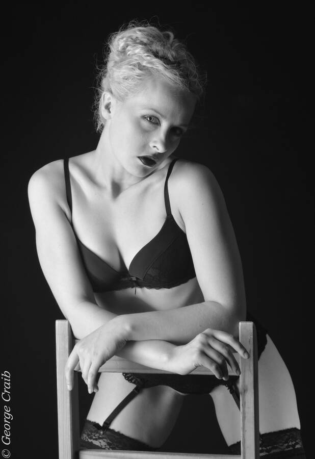 photographer Georg lingerie modelling photo