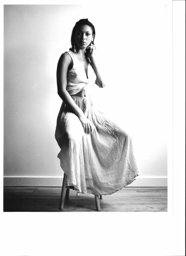 photographer Morph portrait modelling photo. natural light.