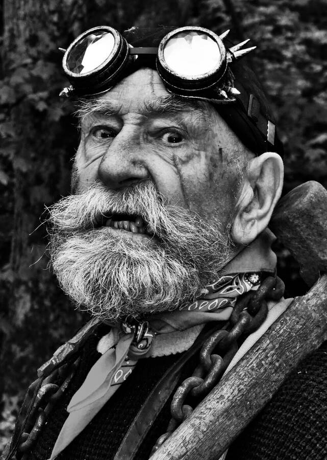photographer Xbikerpete portrait modelling photo. harry the forge.