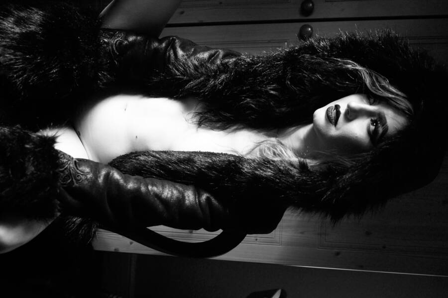 photographer Hickers erotic modelling photo