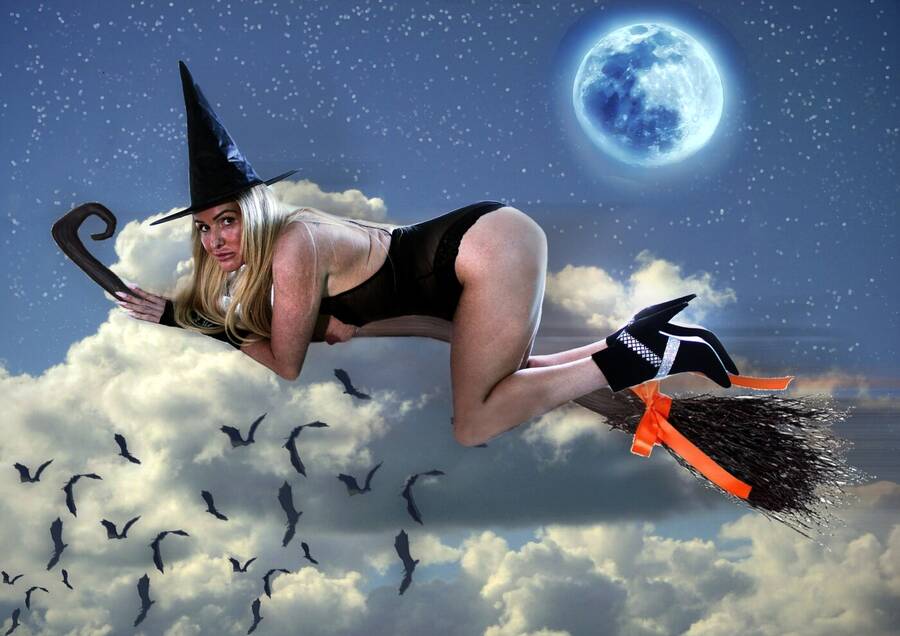digital artist WiggliesDigitalServices the witching hour modelling photo