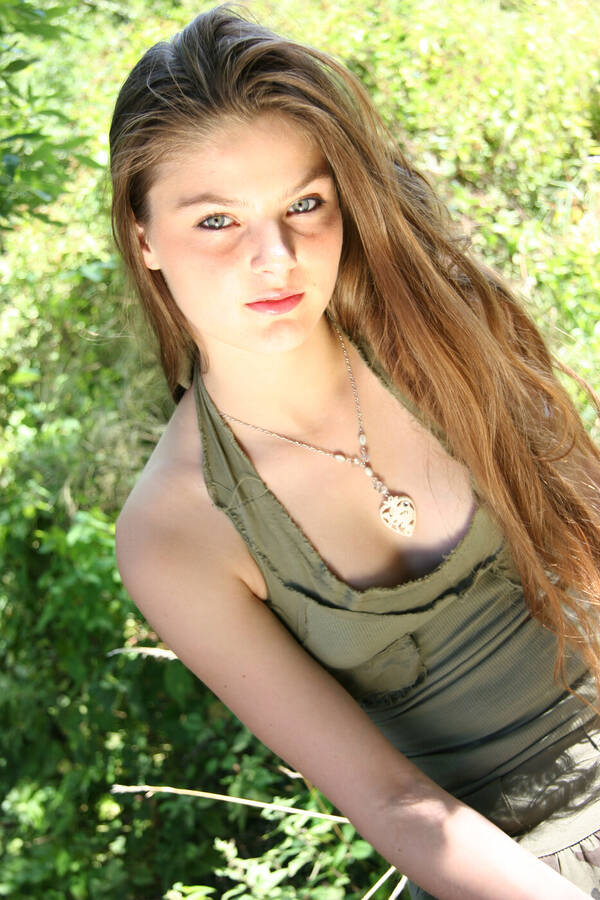 photographer PhotomanBeds glamour modelling photo