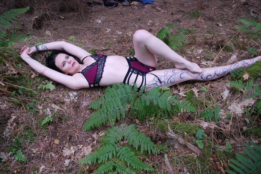 photographer Countryside tog lingerie modelling photo