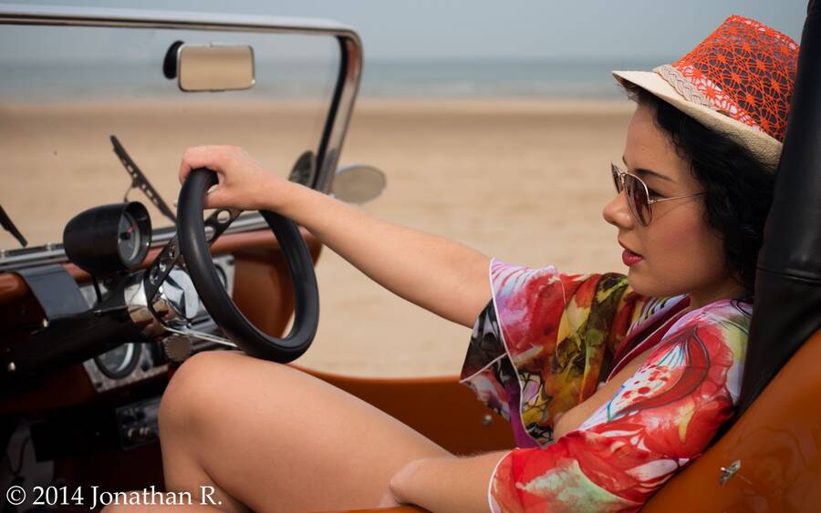 photographer aorange portrait modelling photo taken at Ainsdale beach with @Wendy+Louise+xx