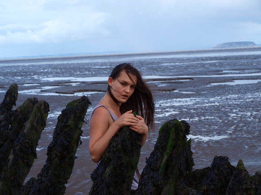 photographer John29 theme modelling photo with @LaylaLeigh