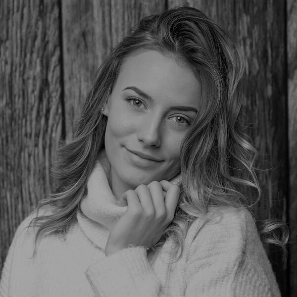 photographer StephenHumbleArt headshot modelling photo with Wiktoria Chroma