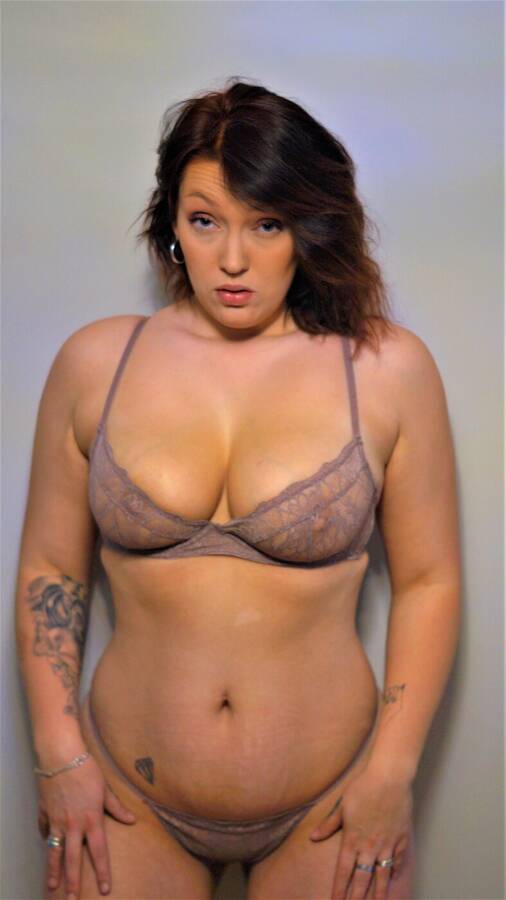 photographer JustJohn lingerie modelling photo