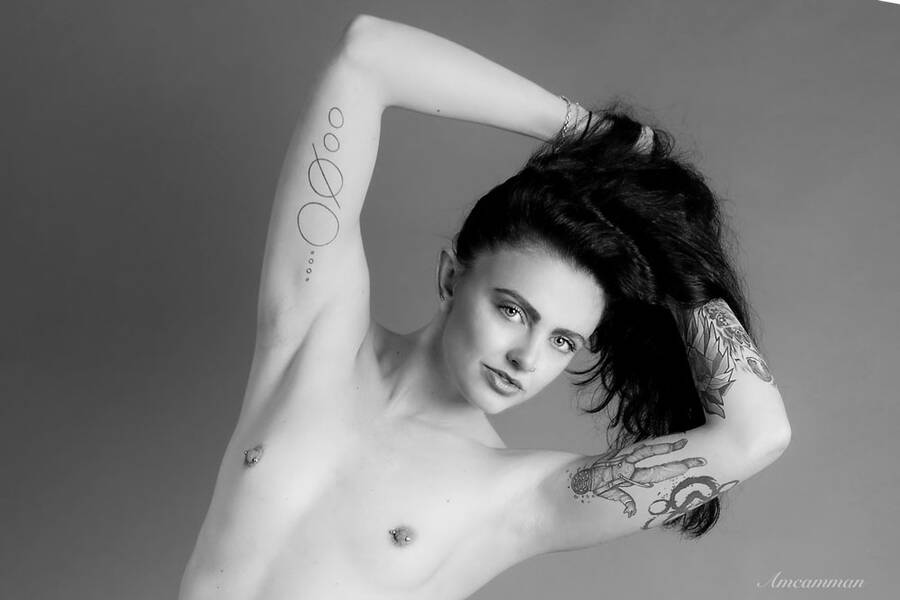 photographer PCD is Amcamman topless modelling photo