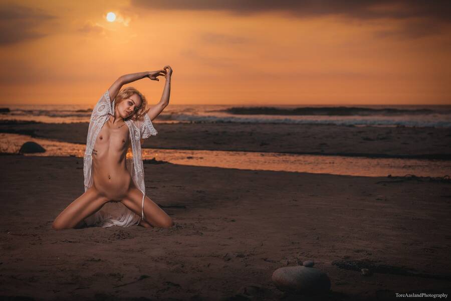 photographer ToreAaslandPhotography uncategorized modelling photo with Miss B