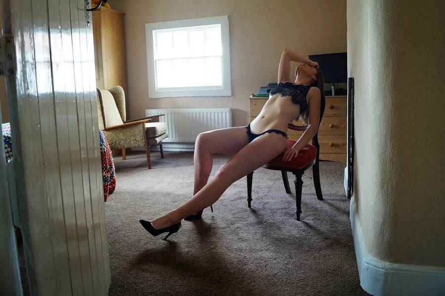 photographer Hickers lingerie modelling photo