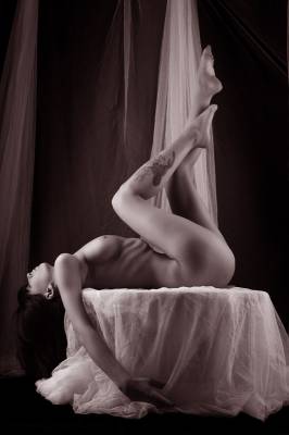 model VooDoo Doll nude modelling photo taken by OTN Photographic