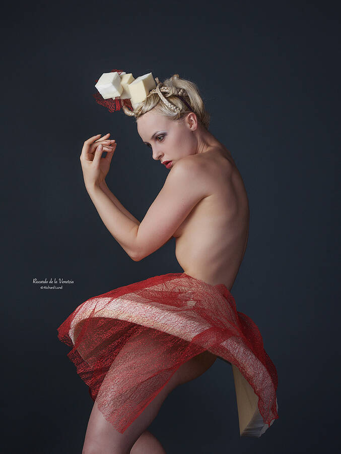 model KeiraLavelle fashion modelling photo taken by @Riccardo_de_la_Venetzia