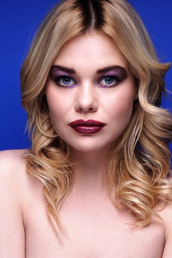 photographer Stenning headshot modelling photo with @Amelia_Mary