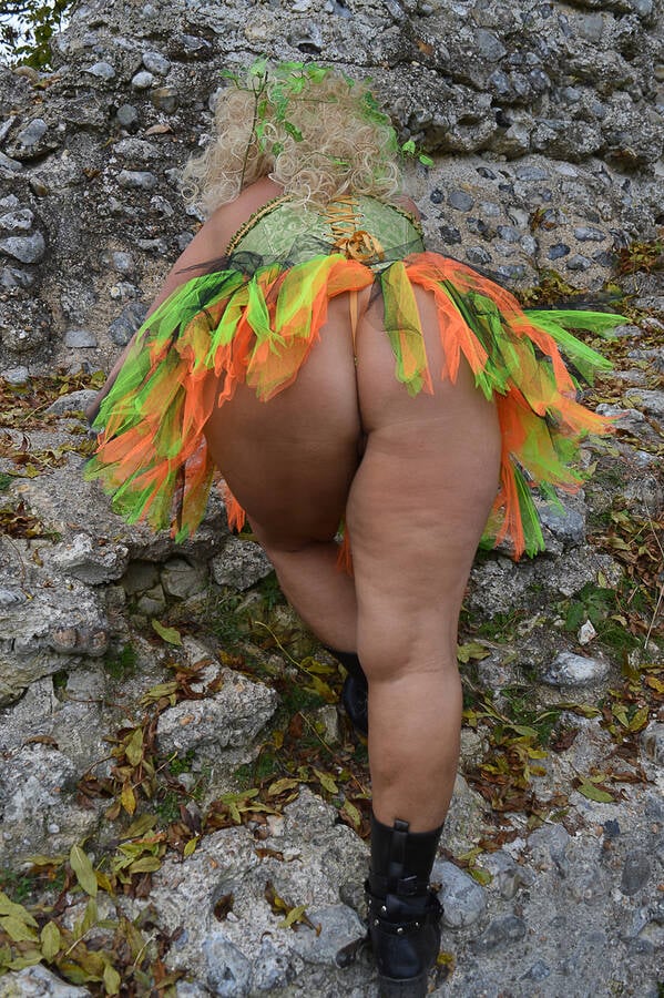 model solace theme modelling photo taken at Location taken by Anyytwick