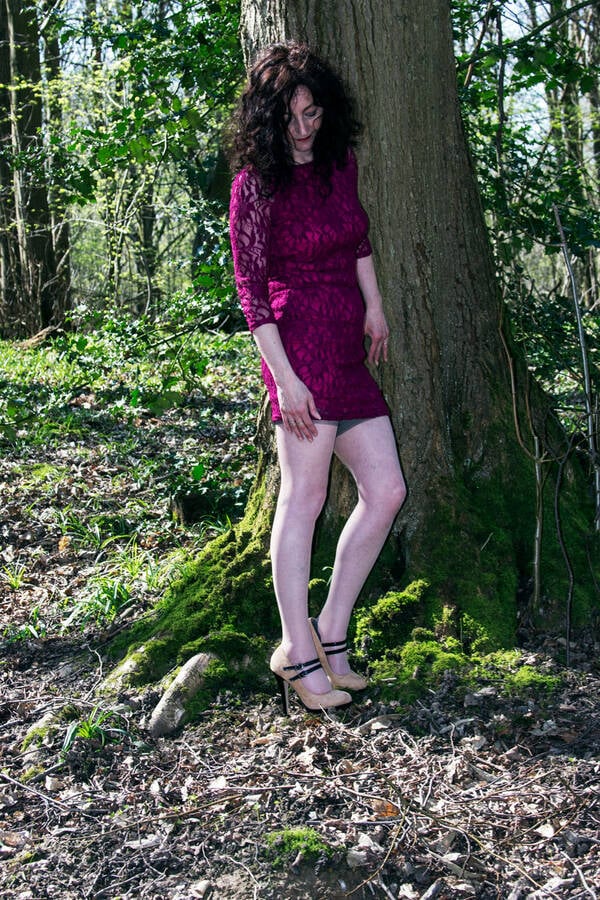 photographer Nick Hill alternativefashion modelling photo. heelswoodsstockings.