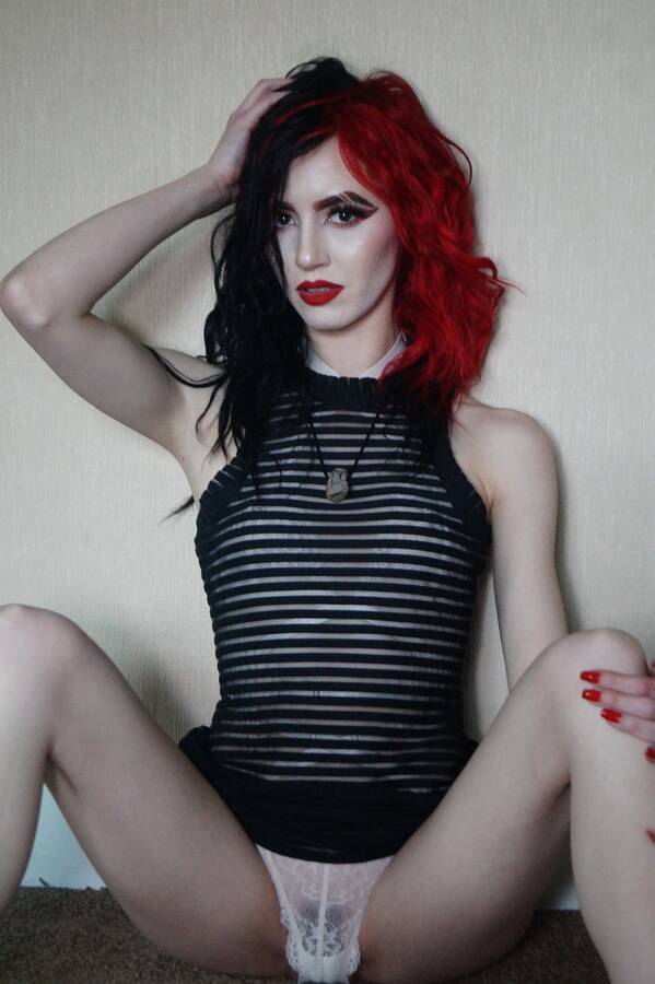 photographer Hickers erotic modelling photo