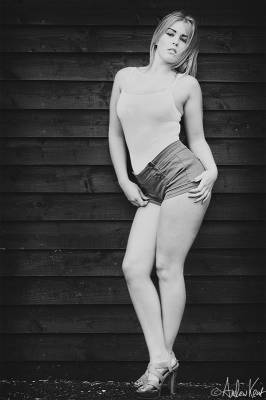 model Victoria Rogers pinup modelling photo taken at Patching taken by @Kent