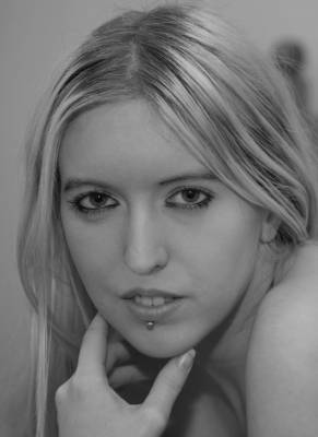 photographer BillB headshot modelling photo taken at Suffolk with Emma Willis