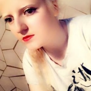 CharlotteLouise02 profile photo