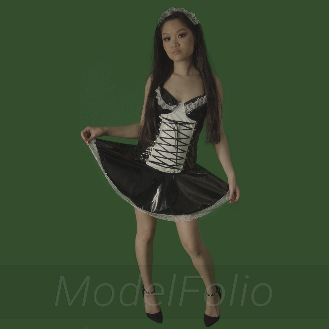 https://modelfol.io/images/watermark/675799.jpg